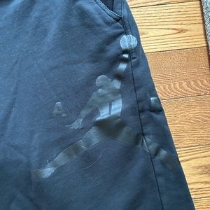 Men’’s Jordan shorts in a size large. Perfect condition